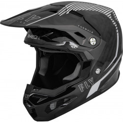 Мотокрос каска FLY RACING Formula Carbon Tracer Helmet - Silver/Black Мотокрос каска FLY RACING Formula Carbon Tracer Helmet - Silver/Black