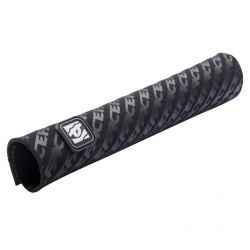 Вело протектор за рамка RACE FACE Chain Pad Black S/M