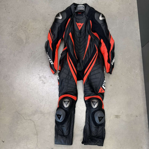 Кожен екип DAINESE ZH260626 Кожен екип DAINESE ZH260626