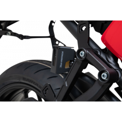 Протектор спирачна помпа SW-MOTECH BRAKE FLUID RESERVOIR GUA MT-09 ABS 22 Протектор спирачна помпа SW-MOTECH BRAKE FLUID RESERVOIR GUA MT-09 ABS 22