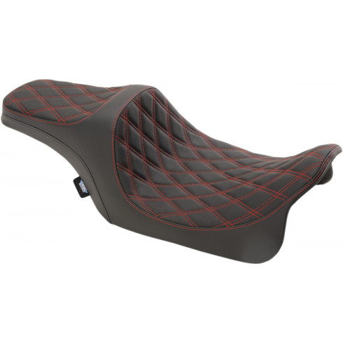 Седалка PREDATOR III double diamond black/red DRAG SPECIALTIES 0801-1116 Седалка PREDATOR III double diamond black/red DRAG SPECIALTIES 0801-1116