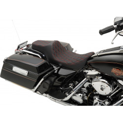 Седалки PREDATOR III double diamond vinyl черно/червено DRAG SPECIALTIES 0801-1131