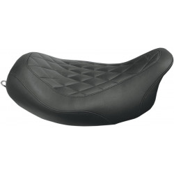 Седалка wide tripper solo diamond stitch black MUSTANG SEATS 76694 Седалка wide tripper solo diamond stitch black MUSTANG SEATS 76694