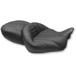 Седалка едно цяло super touring 2-up с шевове и приемник за облегалка на водача MUSTANG SEATS 79598 Седалка едно цяло super touring 2-up с шевове и приемник за облегалка на водача MUSTANG SEATS 79598