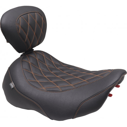 Широка седалка Tripper - соло - тъмнокафява/мандаринено оранжеви шевове MUSTANG SEATS 89503MO Широка седалка Tripper - соло - тъмнокафява/мандаринено оранжеви шевове MUSTANG SEATS 89503MO