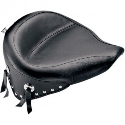 Седалка wide touring solo plain studded with conchos MUSTANG SEATS 75506 Седалка wide touring solo plain studded with conchos MUSTANG SEATS 75506