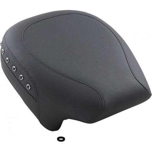 Задна седалка PILLION PAD WIDE TOURING STUDDED MUSTANG SEATS 75579 Задна седалка PILLION PAD WIDE TOURING STUDDED MUSTANG SEATS 75579