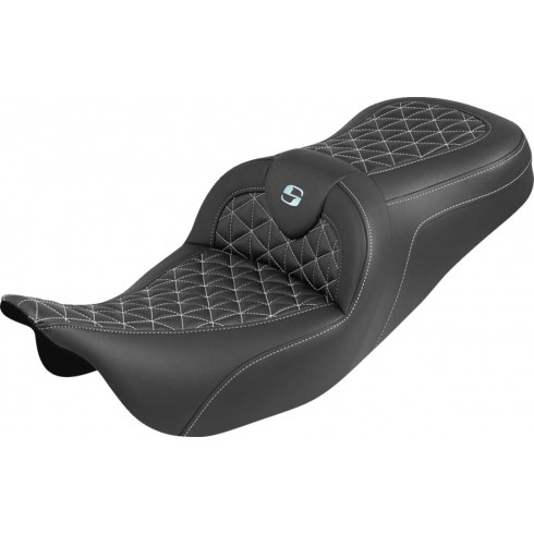 Седалка RoadSofa Tri Gripper - стандартен обхват - сребърен шев - без облегалка SADDLEMEN 808-07B-21005 Седалка RoadSofa Tri Gripper - стандартен обхват - сребърен шев - без облегалка SADDLEMEN 808-07B-21005