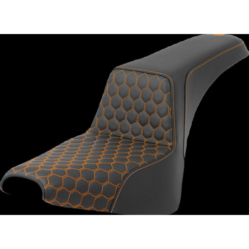 Седалка step up hc orange stitch SADDLEMEN 818-30-17703 Седалка step up hc orange stitch SADDLEMEN 818-30-17703