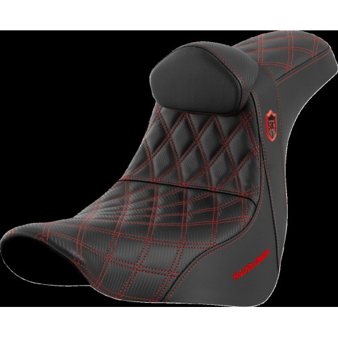 Седалка SDC perf gripper с червен шев SADDLEMEN SC81829REDRT Седалка SDC perf gripper с червен шев SADDLEMEN SC81829REDRT