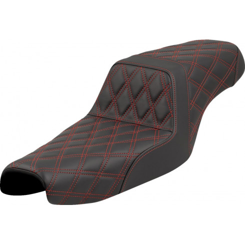 Стъпаловидна седалка - lattice stitch - червен шев - XL SADDLEMEN 807-11-17504 Стъпаловидна седалка - lattice stitch - червен шев - XL SADDLEMEN 807-11-17504