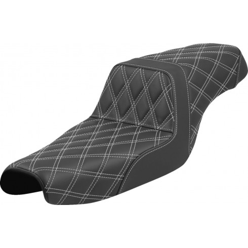 Стъпаловидна седалка - Lattice Stitch - бял шев - XL SADDLEMEN 807-11-17506 Стъпаловидна седалка - Lattice Stitch - бял шев - XL SADDLEMEN 807-11-17506