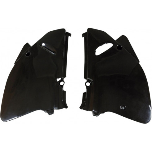 Странични панели SUZUKI черни UFO PLAST SU02946#001 Странични панели SUZUKI черни UFO PLAST SU02946#001