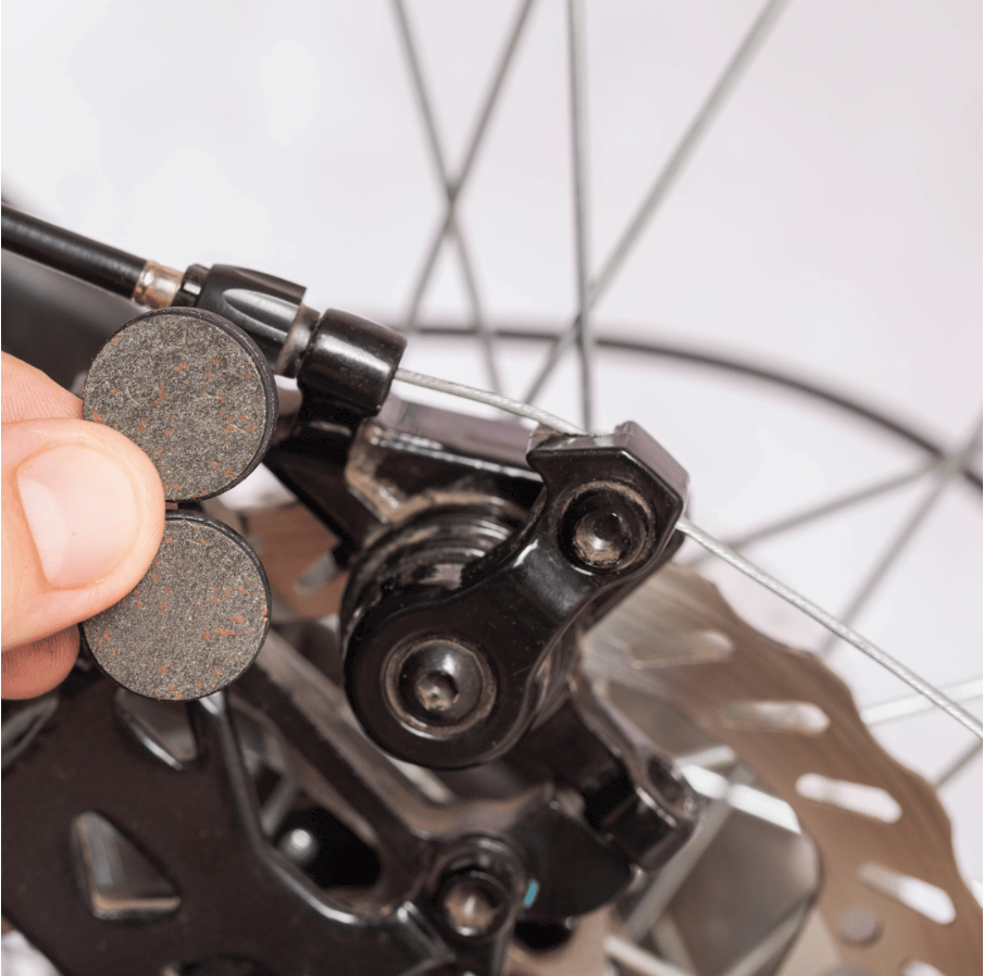 Как да регулирате спирачките на шосеен велосипед?