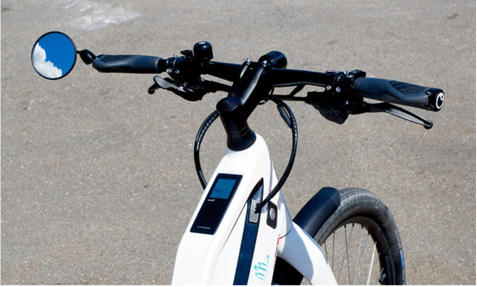 ÐлекÑÑиÑеÑко колело Ñ Ð¾Ð³Ð»ÐµÐ´Ð°Ð»Ð¾