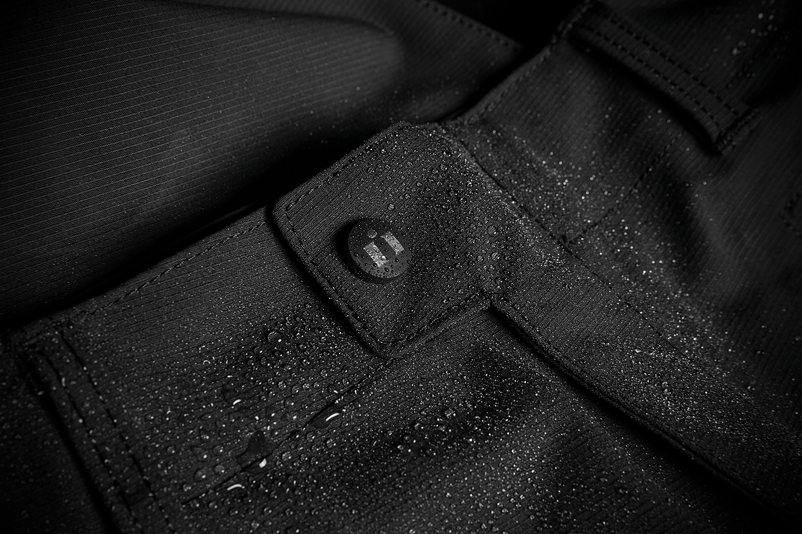 Текстилен мото панталон ICON STORMHAWK WP OVERPANT - BLACK_5