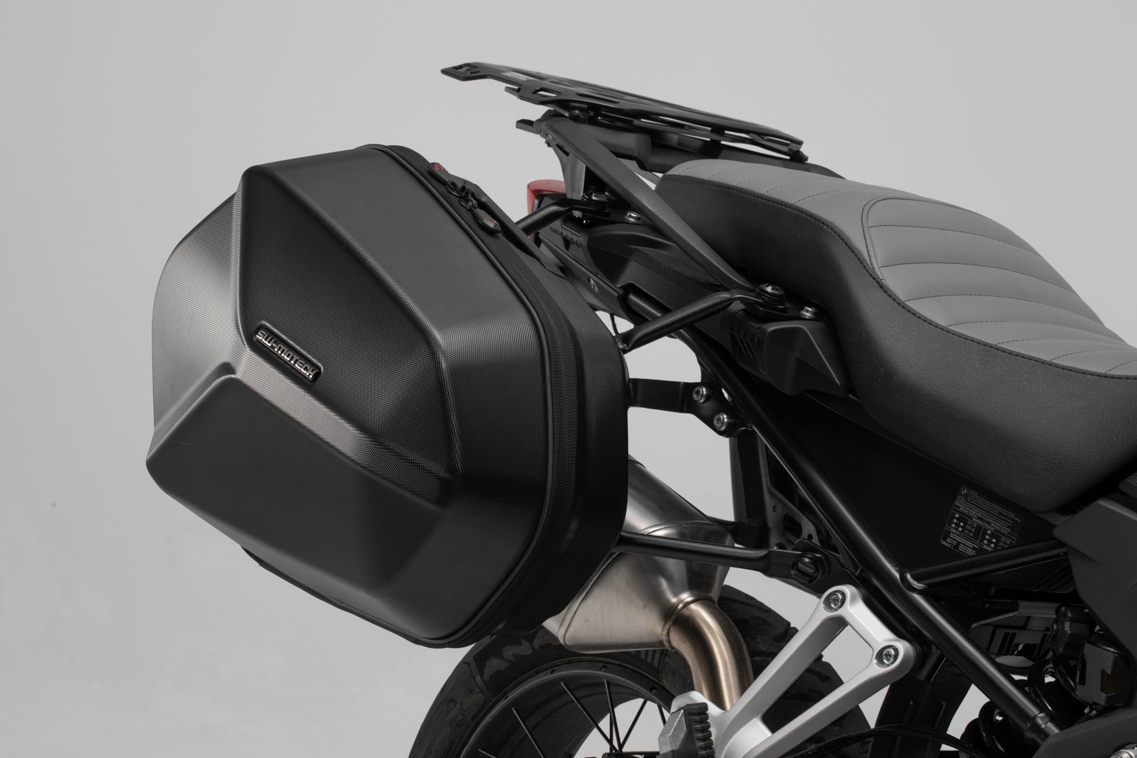 Комплект куфари SW-MOTECH AERO SIDECASE SET — снимка 3