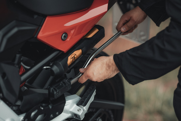 Комплект чанти за седалка SW-MOTECH PRO BLAZE H SADDLEBAG SET GSX 1300 R 12 — снимка 2