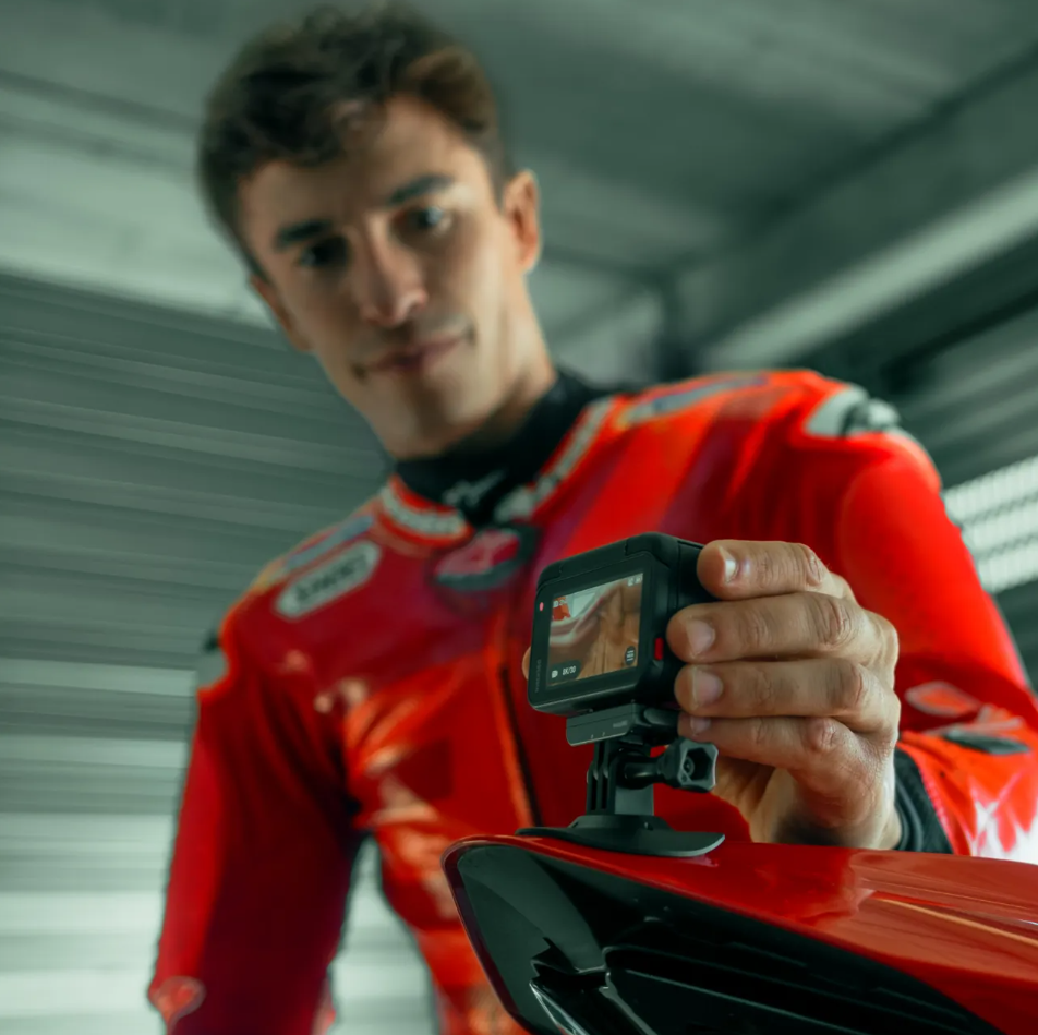 Екшън камера Insta360 ACE PRO 2 DUAL BATTERY MM93 Edition — снимка 4