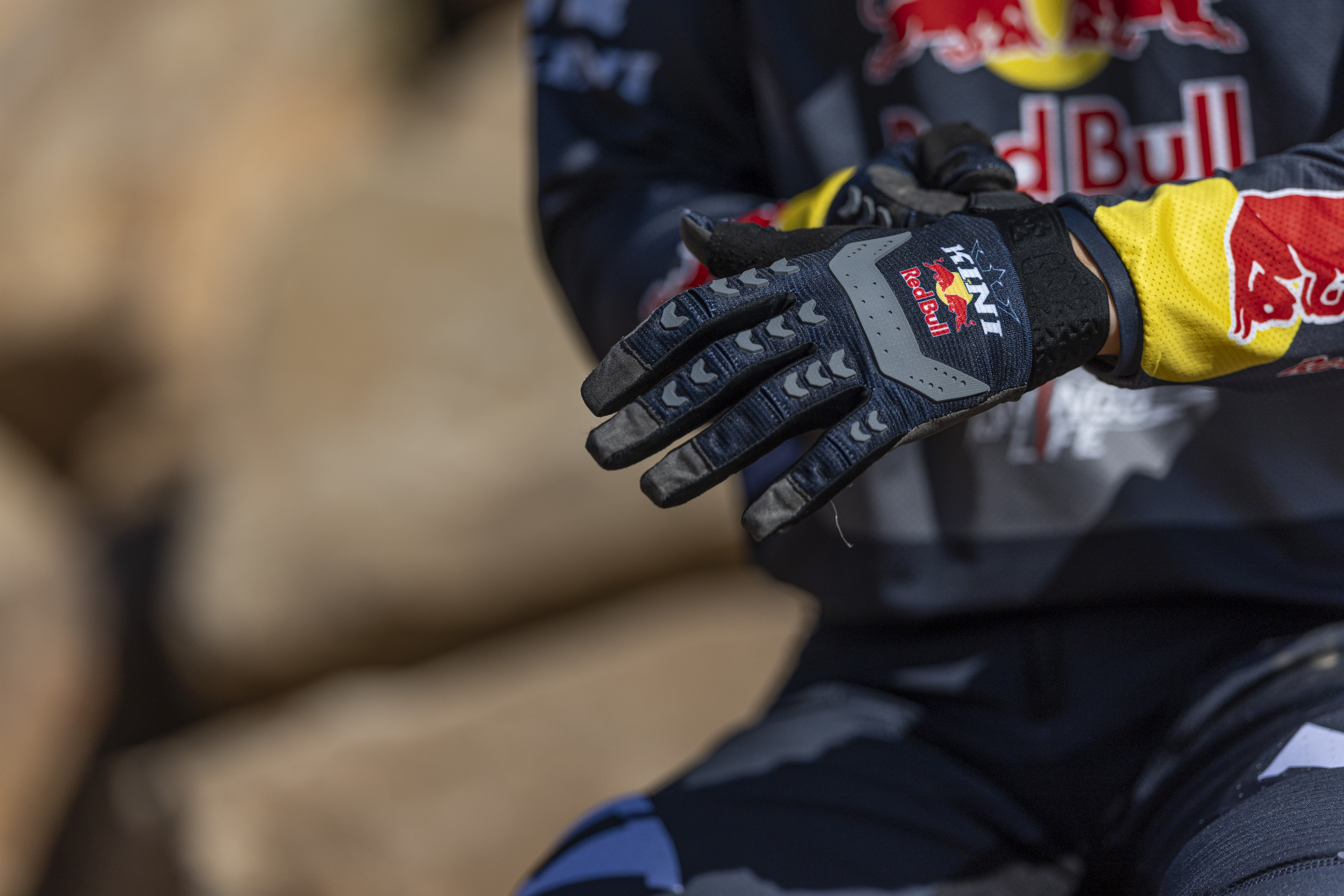 Мотокрос ръкавици KINI RED BULL MXC 1.0-ANTHRACITE_5