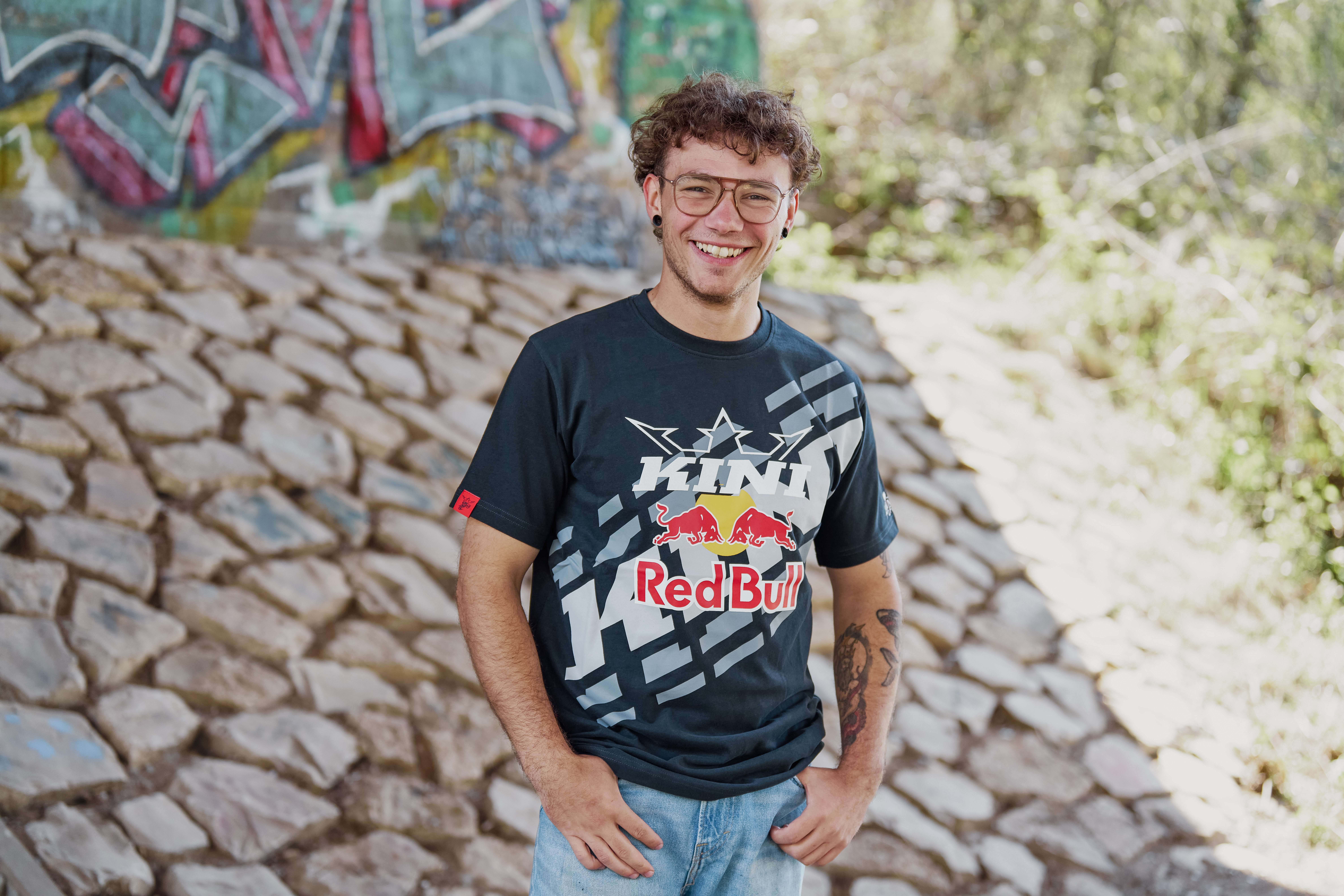 Тениска KINI RED BULL ST TEE 1.0-ANTHRACITE — снимка 4