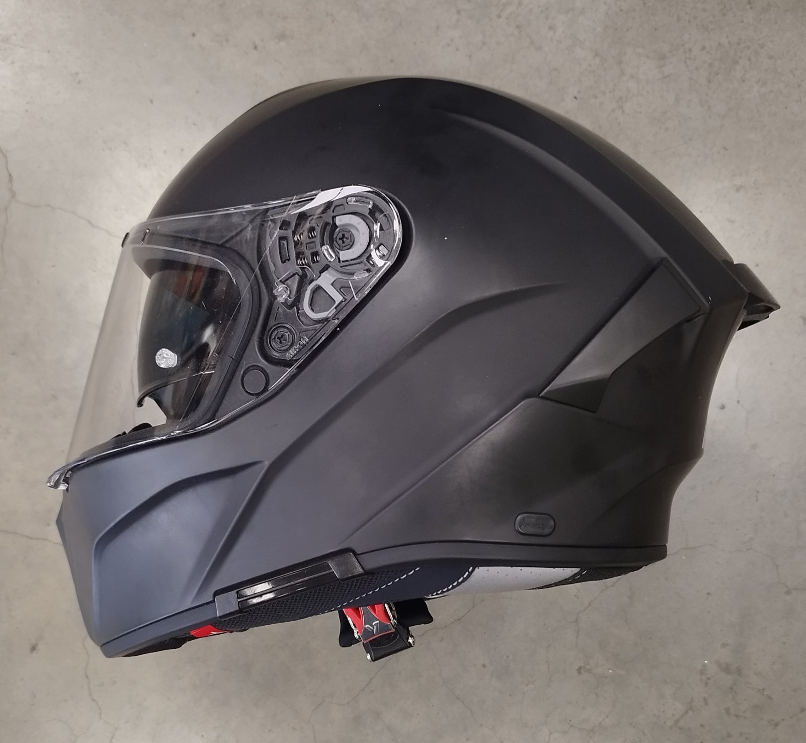 Каска AIROH SPARK 2 BLACK MATT - ДЕФЕКТНА_2