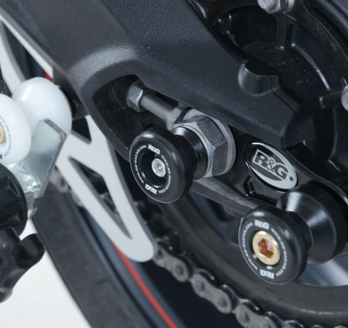 Протектор за ос R&G RACING Swingarm Protectors Black Triumph Daytona/SpeedTriple 765 — снимка 2