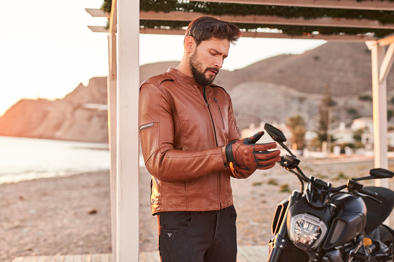 Кожено мото яке SHIMA HUNTER PLUS 2.0 LIGHT BROWN — снимка 5