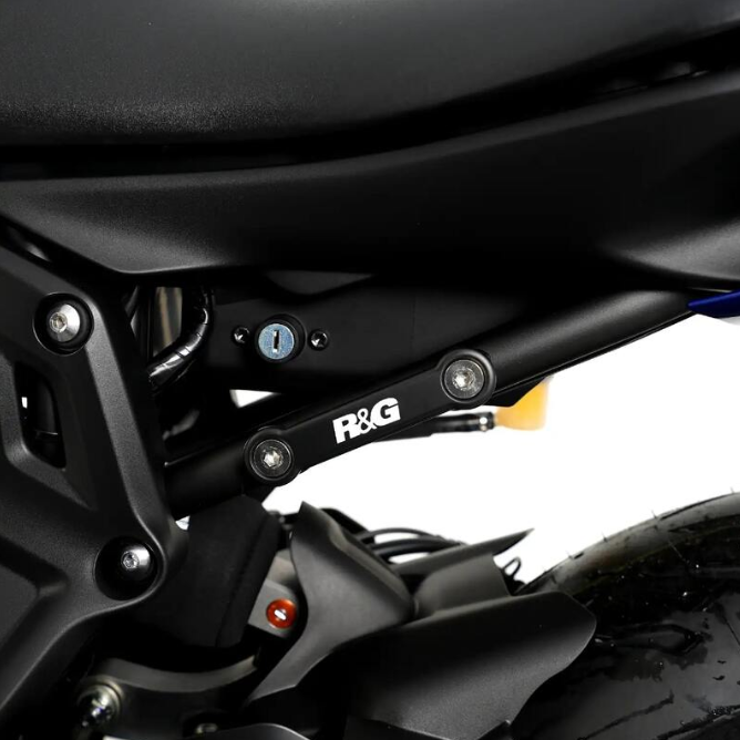 Плоча R&G RACING Rear Footrest Blanking Plate Silver Yamaha MT-07 14-25 — снимка 3