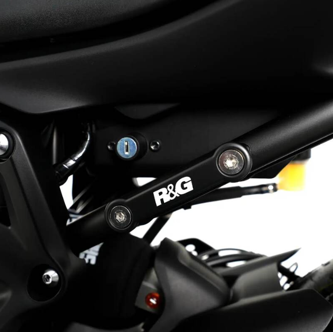 Плоча R&G RACING Rear Footrest Blanking Plate Silver Yamaha MT-07 14-25 — снимка 2