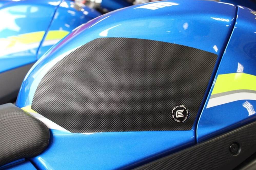 Протектор за резервоар R&G RACING Eazi-Grip Pro Tank Traction Pads Set - Black GSX-R 1000 17-21 — снимка 2