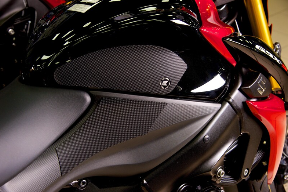 Протектор за резервоар R&G RACING Eazi-Grip Pro Tank Traction Pads Set - Black Suzuki GSX-S 1000 — снимка 2