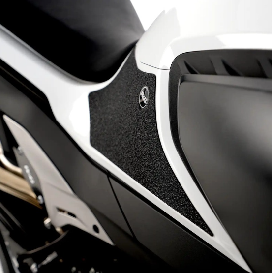 Протектор за резервоар R&G RACING Tank Traction Pads (Set 2 Pieces) - Clear CFMOTO 800NK SPORT 23-25 / ADVANCED 23-24 — снимка 3