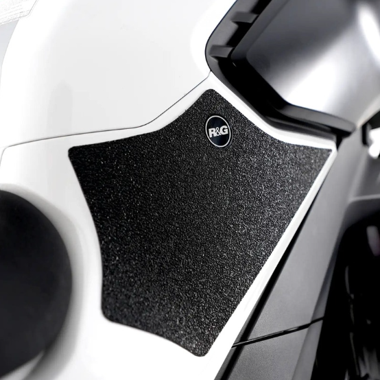 Протектор за резервоар R&G RACING Tank Traction Pads (Set 2 Pieces) - Clear CFMOTO 800NK SPORT 23-25 / ADVANCED 23-24 — снимка 2