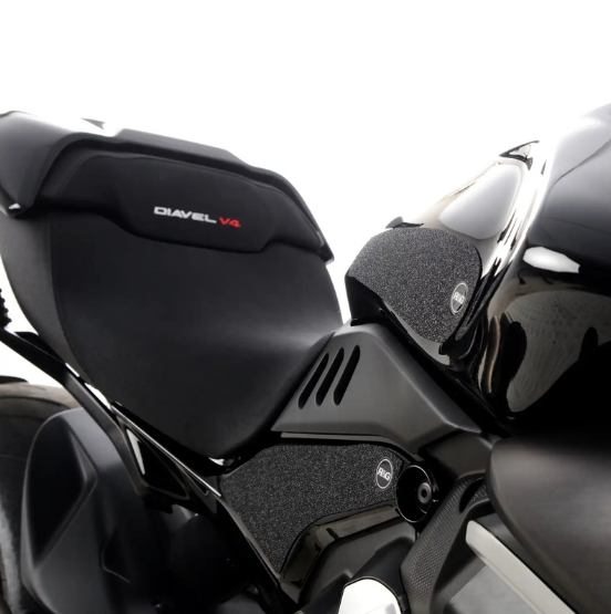 Протектор за резервоар R&G RACING Tank Traction Pads Set 4 Pieces Black Ducati Diavel V4 23-25 — снимка 2