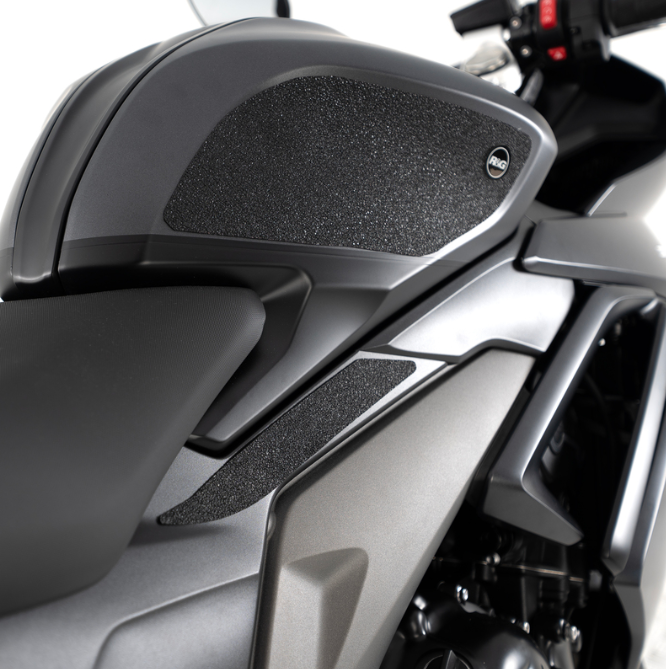 Протектор за резервоар R&G RACING Tank Traction Grips BLACK Triumph Daytona 660 24-25 — снимка 3