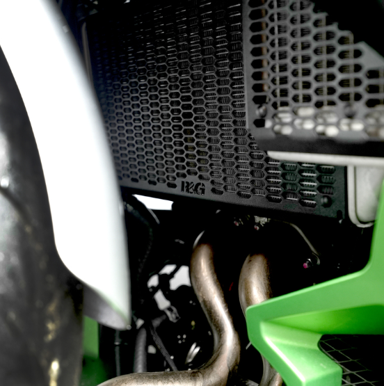 Протектор за радиатор R&G Pro Radiator Guard (2 pieces) Kawasaki Ninja 7 / Z 7 Hybrid 24 26 — снимка 4
