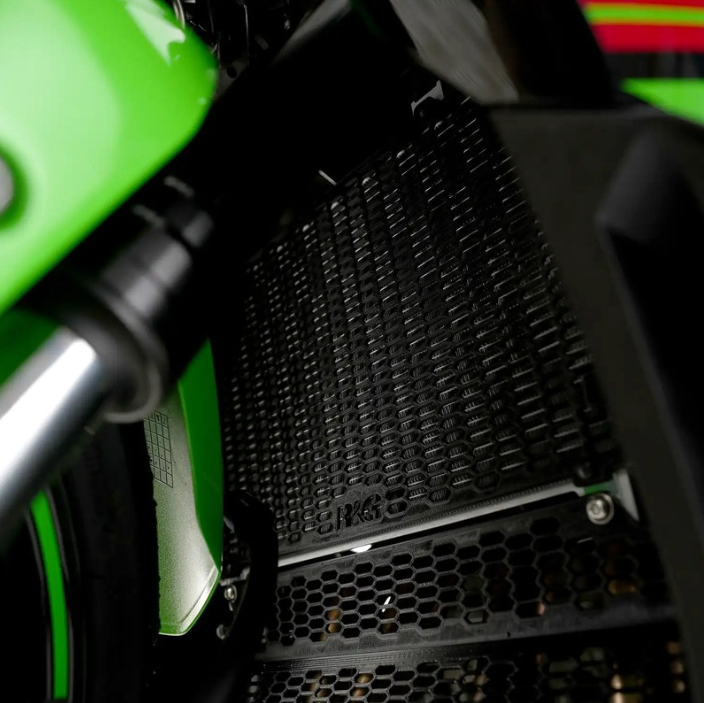 Протектор за радиатор R&G RACING Pro Radiator Guard - Black Kawasaki ZX4R 23-26