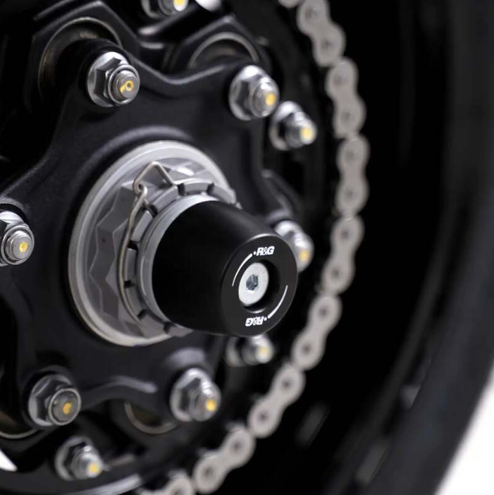 Протектор за ос R&G RACING Swingarm Protection Triumph Speed Triple 1200 RS 21-26 / RR 22-25 — снимка 3