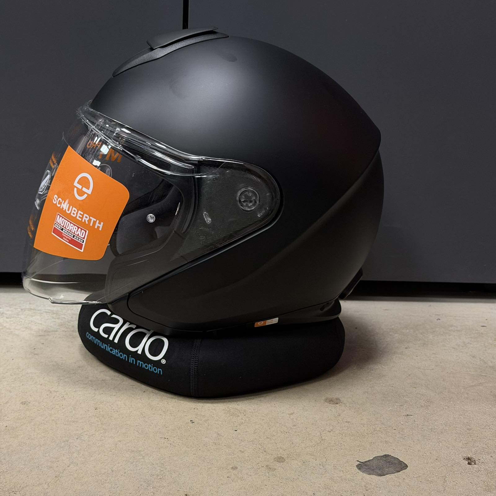 Каска SCHUBERTH M1 PRO MATT BLACK + Комуникация - ВЪРНАТА БРОЙКА — снимка 2
