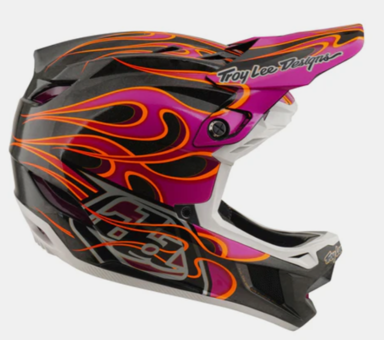Вело каска Troy Lee Designs D4 Carbon Helmet MIPS Torched Carbon / Magenta — снимка 3