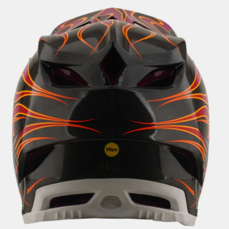 Вело каска Troy Lee Designs D4 Carbon Helmet MIPS Torched Carbon / Magenta — снимка 2
