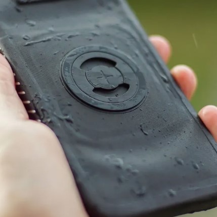 Универсален калъф за телефон със стойка SP CONNECT MOTO BUNDLE LT UNIVERSAL CASE SPC+ — снимка 3