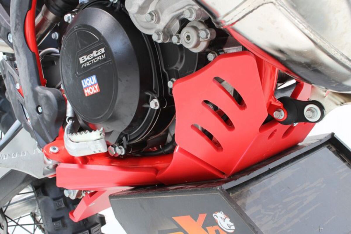 Протектор двигател AXP RACING Xtrem - RED - Beta AX1551 — снимка 5