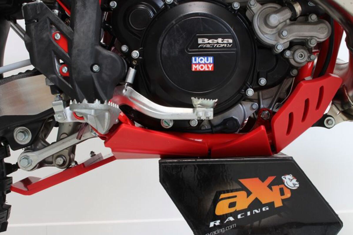 Протектор двигател AXP RACING Xtrem - RED - Beta AX1551 — снимка 6