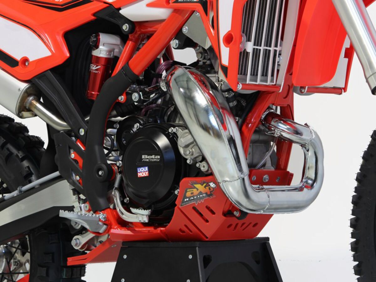 Протектор двигател AXP RACING XTR 8MM BETA 250-300XTRAINER Red AX1682 — снимка 5