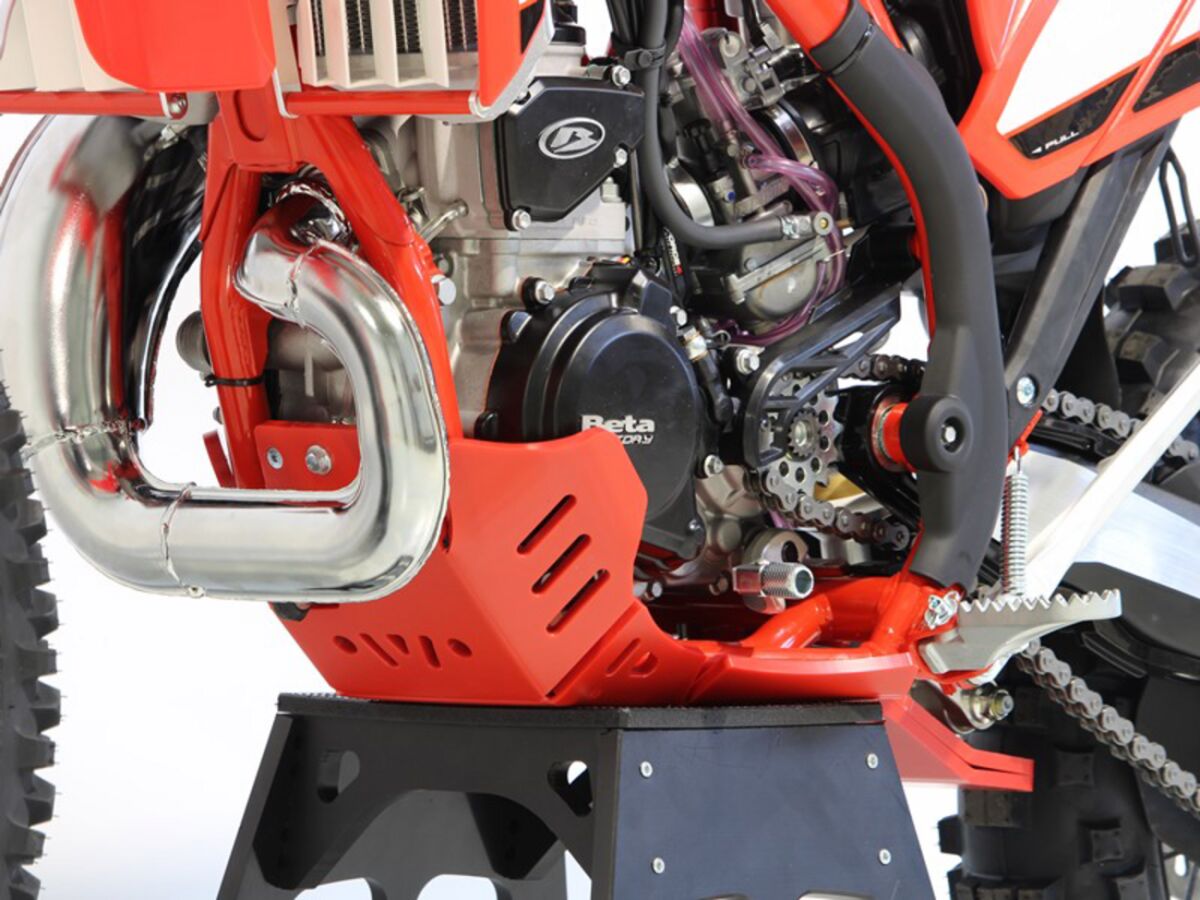 Протектор двигател AXP RACING XTR 8MM BETA 250-300XTRAINER Red AX1682 — снимка 6