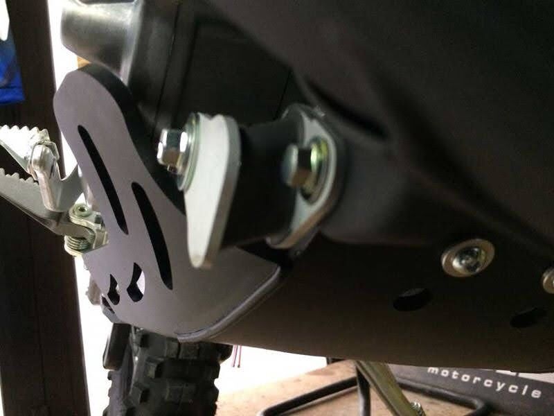 Протектор двигател AXP RACING 6MM YZ/XX/XE250 BK AX1044 — снимка 2