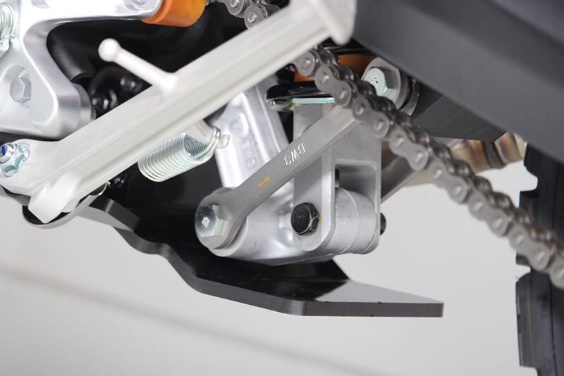 Протектор двигател AXP RACING ADV T7 EURO5 BK AX1606 — снимка 2
