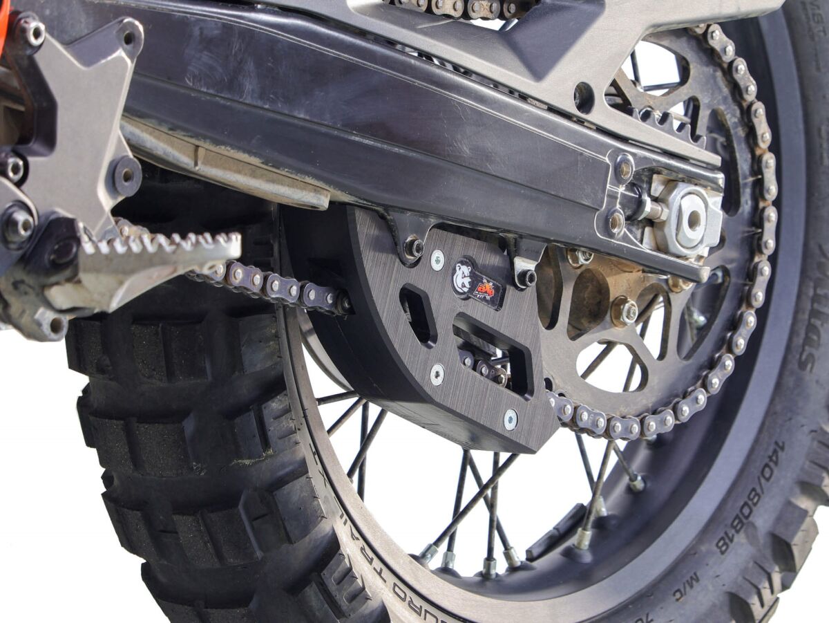 Водач за верига AXP RACING KTM 390 ADV 25-26 AX1800 — снимка 2